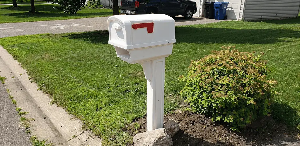 Mailbox installation for a residential curbside mailbox in Cape Coral, FL